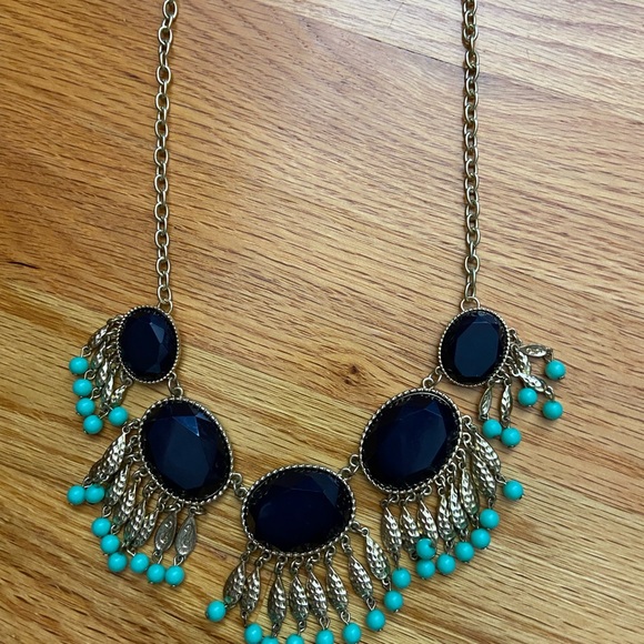 Statement Neckkace - Picture 6 of 7